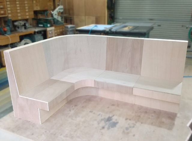 店舗ソファー木軸