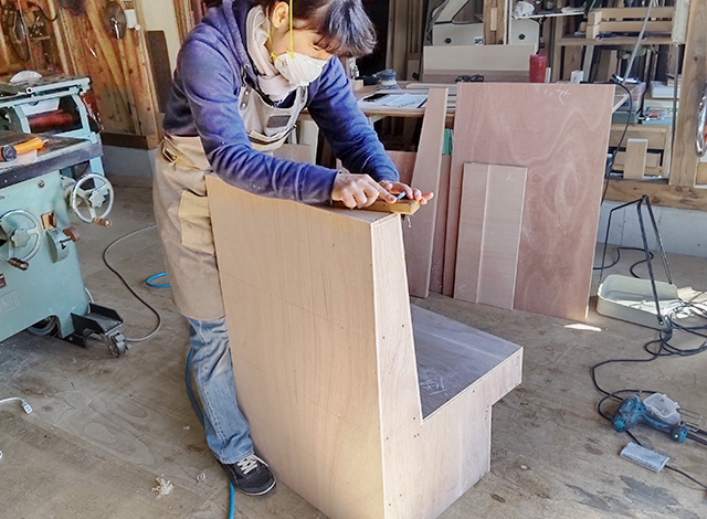 店舗ソファー木軸（作業過程）